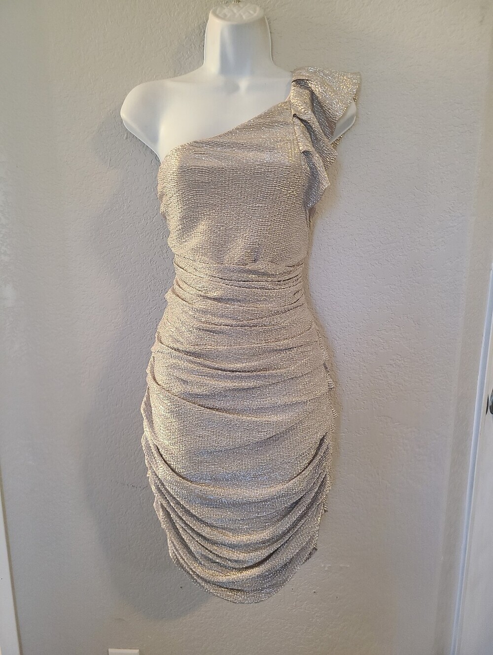 EXPRESS Ruffled One-Shoulder Ruched Metallic Bodycon Mini Dress Cocktail Sparkle - Picture 3 of 9